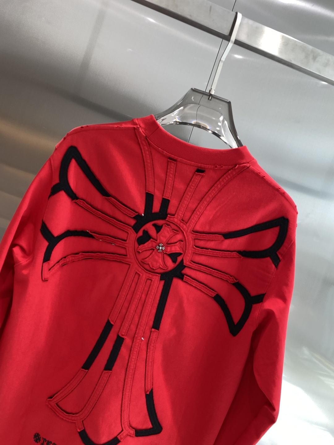 《𝙉𝙚𝙬🖤❤️克家》2026专柜新款 时尚休闲打底衫长袖T恤，精选进口高密度双面拉架棉面料，精致原版lo