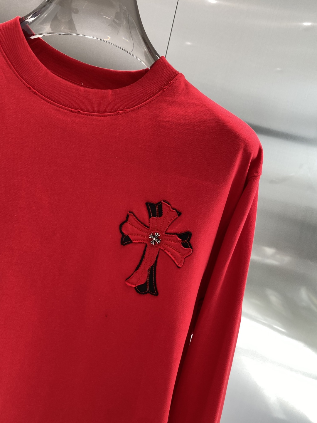 《𝙉𝙚𝙬🖤❤️克家》2026专柜新款 时尚休闲打底衫长袖T恤，精选进口高密度双面拉架棉面料，精致原版lo