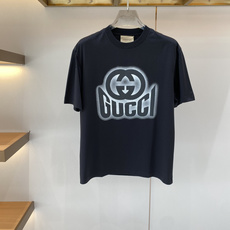  《𝙉𝙚𝙬🖤❤️古家》2026新款首发专柜最新款短袖圆领T恤 高端订制 设计前卫时尚!品牌logo工艺  《𝙉𝙚𝙬🖤❤️古家》2026新款首发专柜最新款短袖圆领T恤 高端订制 设计前卫时尚!品牌logo工艺
