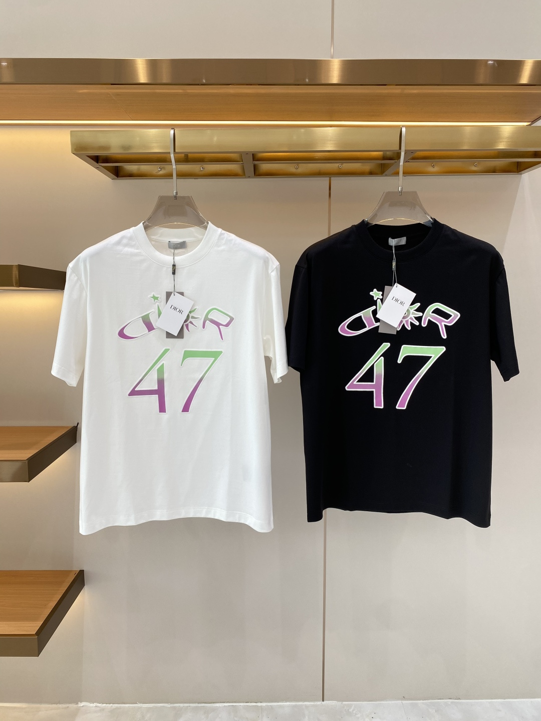 《𝙉𝙚𝙬🖤❤️迪家》2026新款首发专柜最新款短袖圆领T恤 高端订制 设计前卫时尚！品牌logo工艺设计
