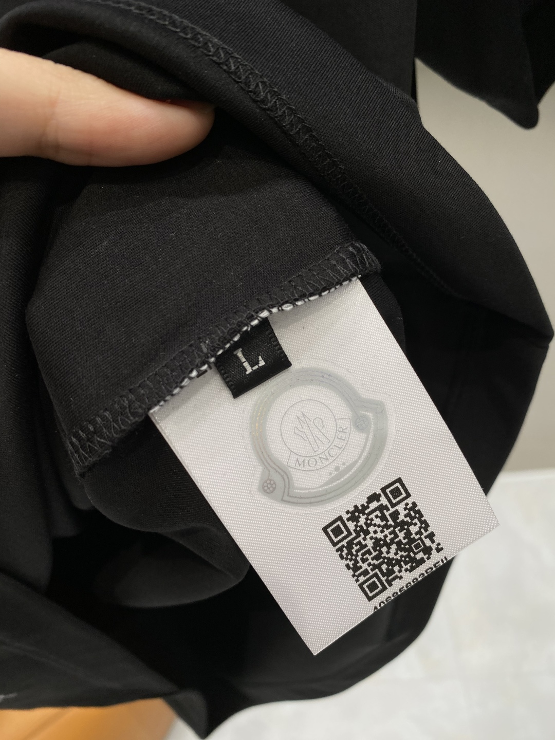 《𝙉𝙚𝙬🖤❤️蒙家》2026SS最新款春夏短袖T恤，丝光棉 帅气时尚，胸口顶级图案字母，简约百搭款。面料