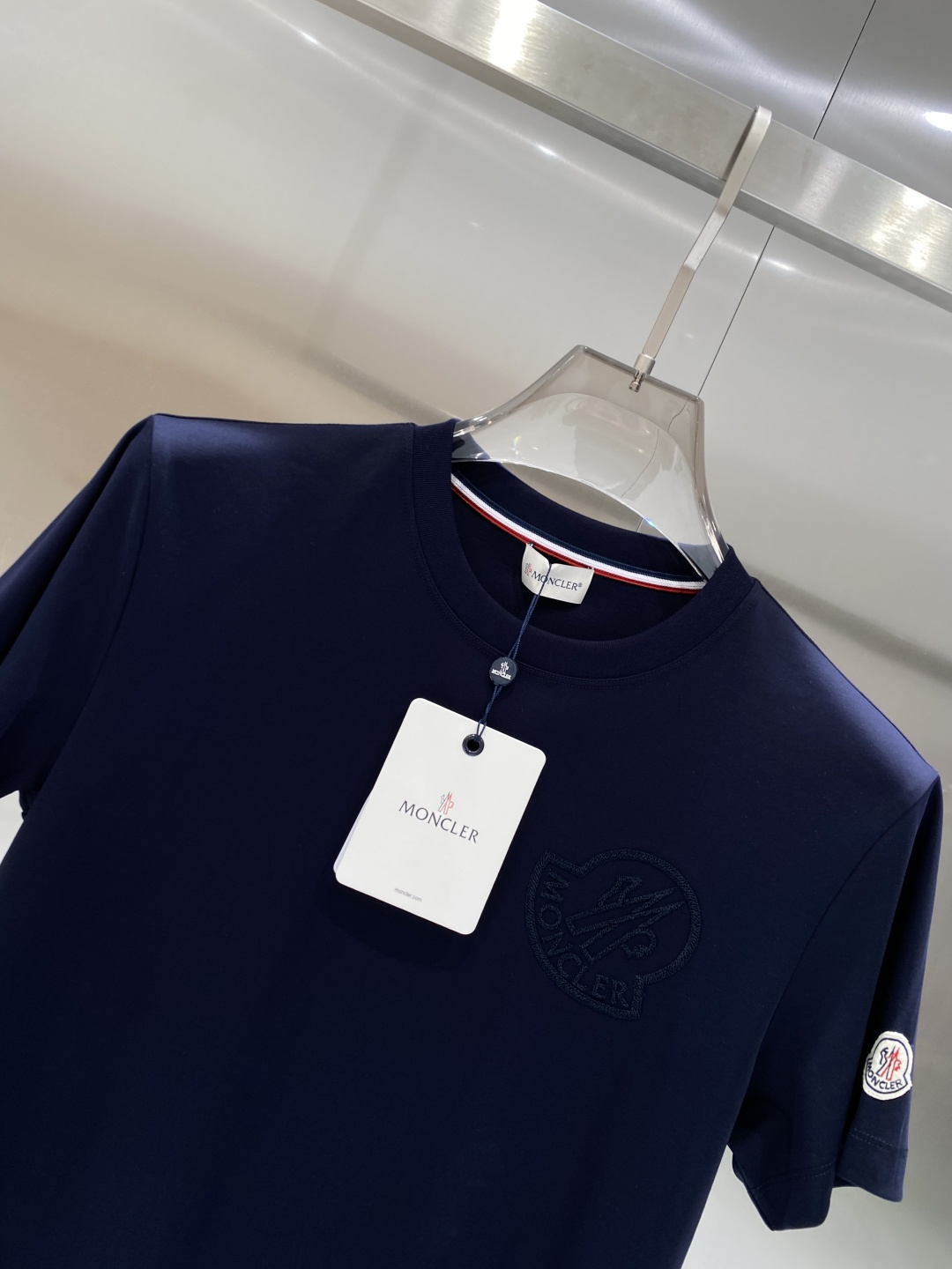 《𝙉𝙚𝙬🖤❤️蒙家》2026SS最新款春夏短袖T恤，丝光棉 帅气时尚，胸口顶级图案字母，简约百搭款。面料