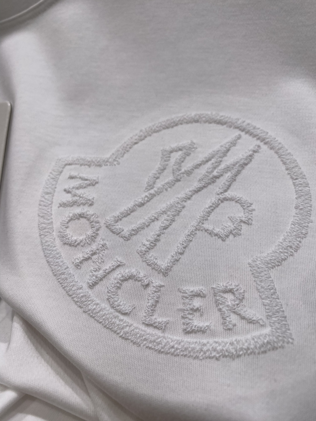 《𝙉𝙚𝙬🖤❤️蒙家》2026SS最新款春夏短袖T恤，丝光棉 帅气时尚，胸口顶级图案字母，简约百搭款。面料