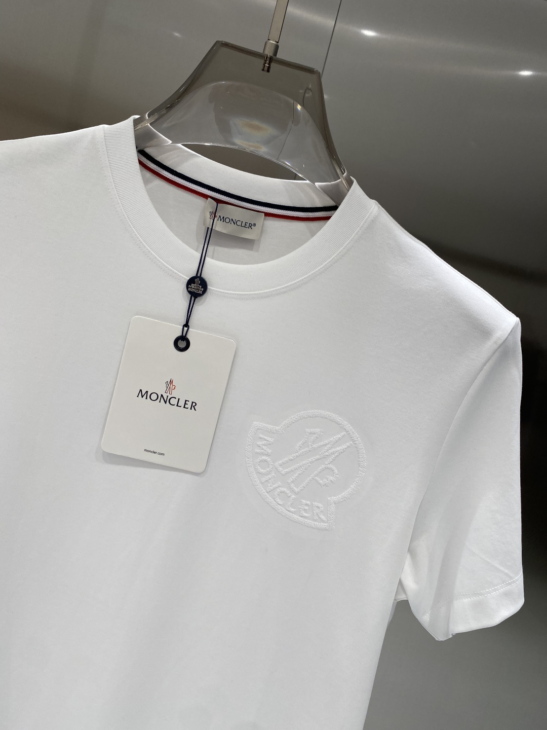 《𝙉𝙚𝙬🖤❤️蒙家》2026SS最新款春夏短袖T恤，丝光棉 帅气时尚，胸口顶级图案字母，简约百搭款。面料