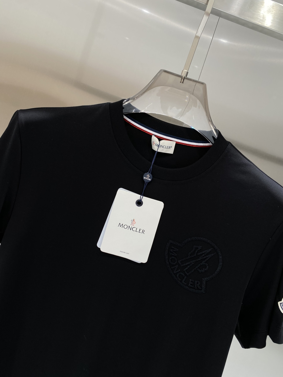 《𝙉𝙚𝙬🖤❤️蒙家》2026SS最新款春夏短袖T恤，丝光棉 帅气时尚，胸口顶级图案字母，简约百搭款。面料