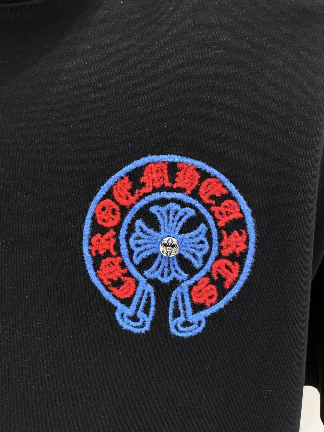 《𝙉𝙚𝙬🖤❤️克家》2026ss新工艺logo高品质纯棉质阔版圆领男士短袖T恤，新季新推系列将标识巧妙融