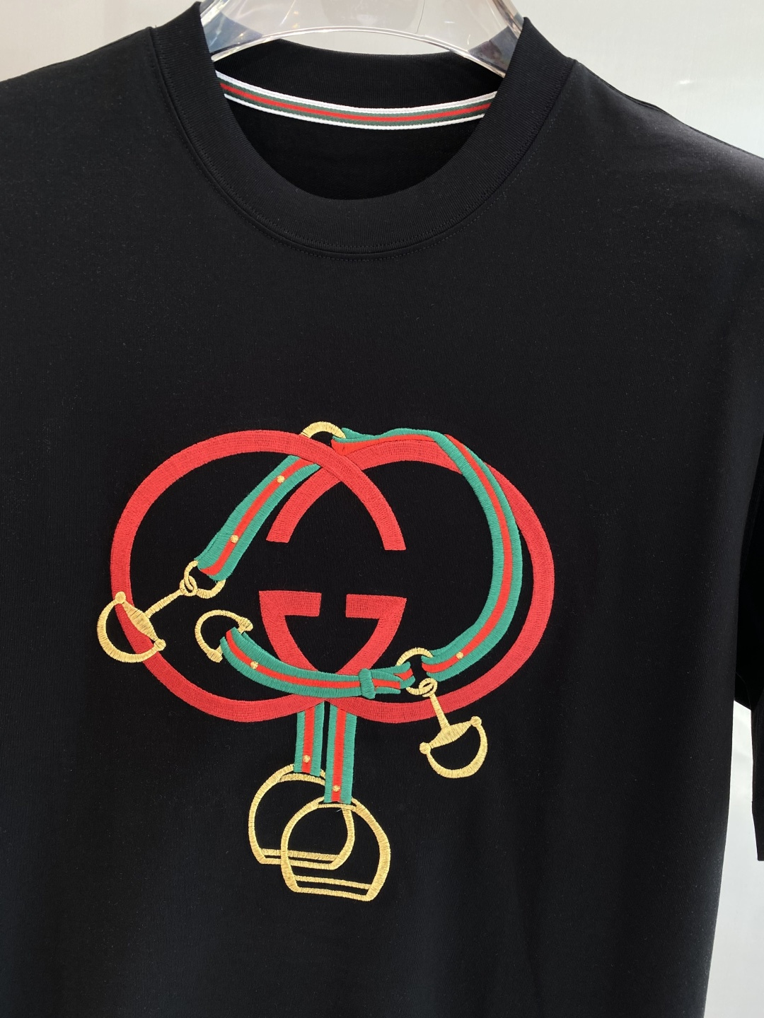 《𝙉𝙚𝙬🖤❤️古家》2026ss新工艺logo高品质纯棉质阔版圆领男士短袖T恤，新季新推系列将标识巧妙融