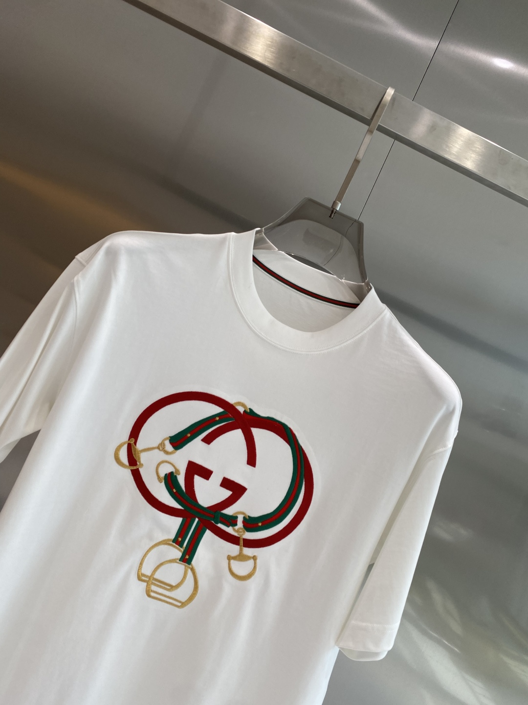 《𝙉𝙚𝙬🖤❤️古家》2026ss新工艺logo高品质纯棉质阔版圆领男士短袖T恤，新季新推系列将标识巧妙融