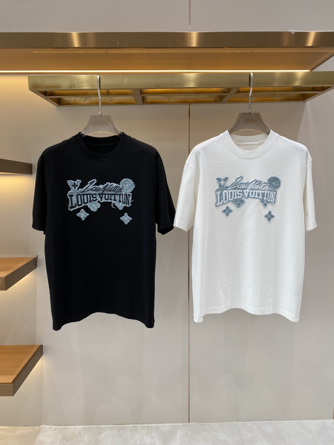 《𝙉𝙚𝙬🖤❤️驴家》2026ss新工艺logo高品质纯棉质阔版圆领男士短袖T恤，新季新推系列将标识巧妙融
