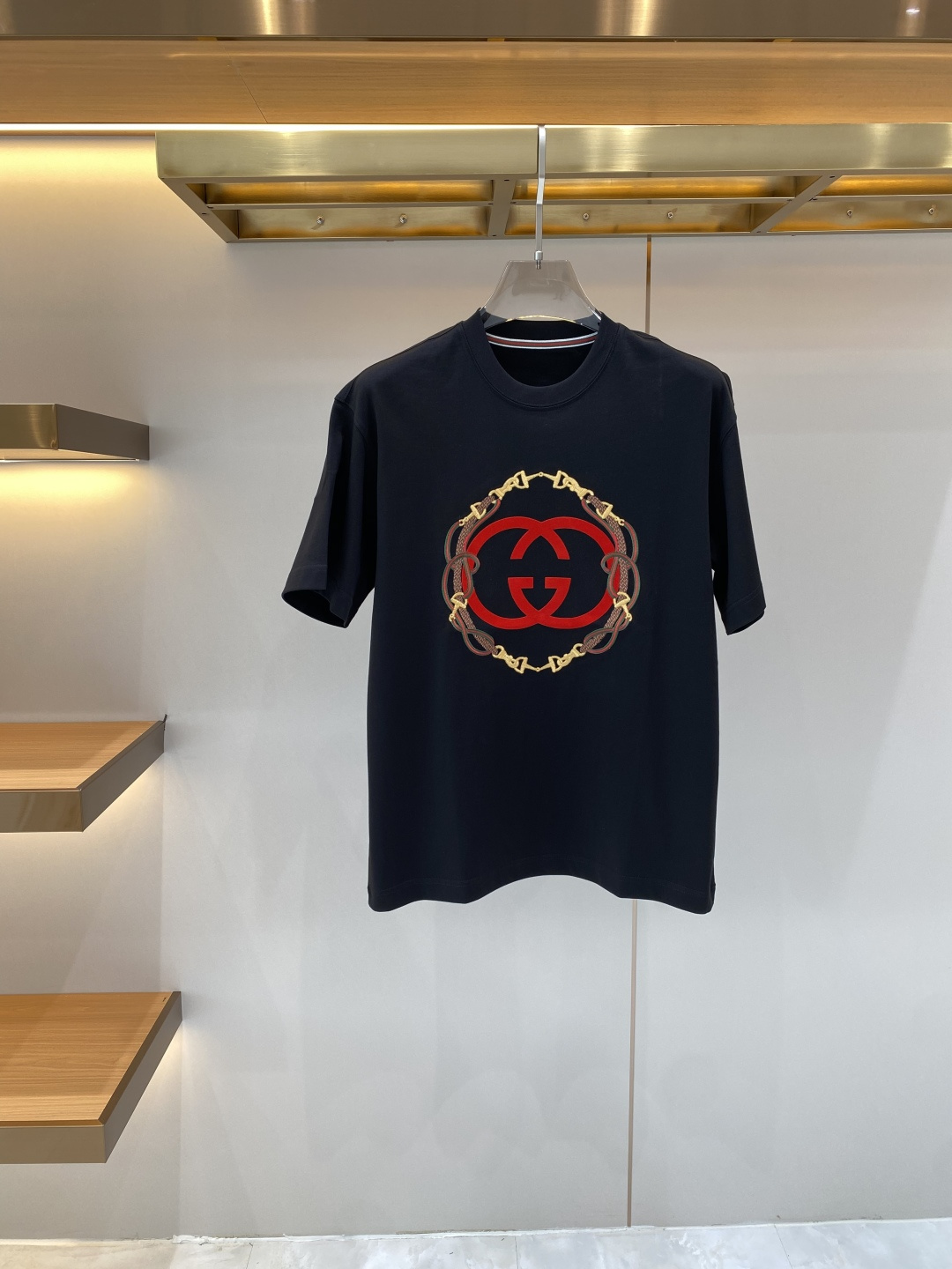 《𝙉𝙚𝙬🖤❤️古家》2026ss新工艺logo高品质纯棉质阔版圆领男士短袖T恤，新季新推系列将标识巧妙融