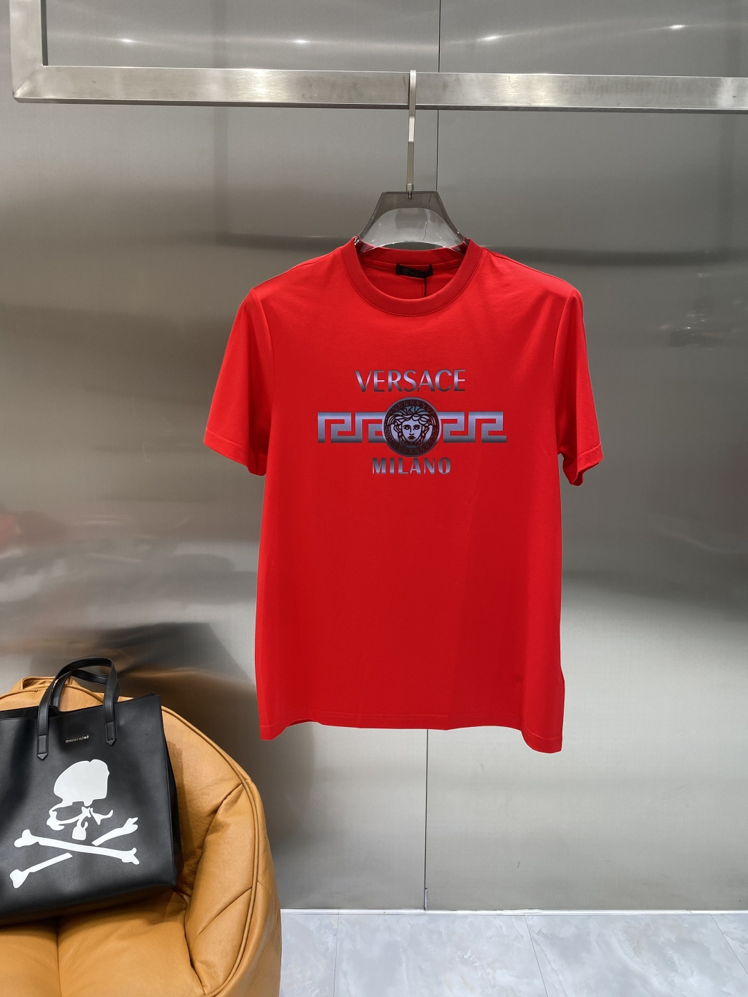 《𝙉𝙚𝙬🖤❤️范家》2026新款首发专柜最新款短袖圆领T恤 高端订制 设计前卫时尚！logo工艺设计 高
