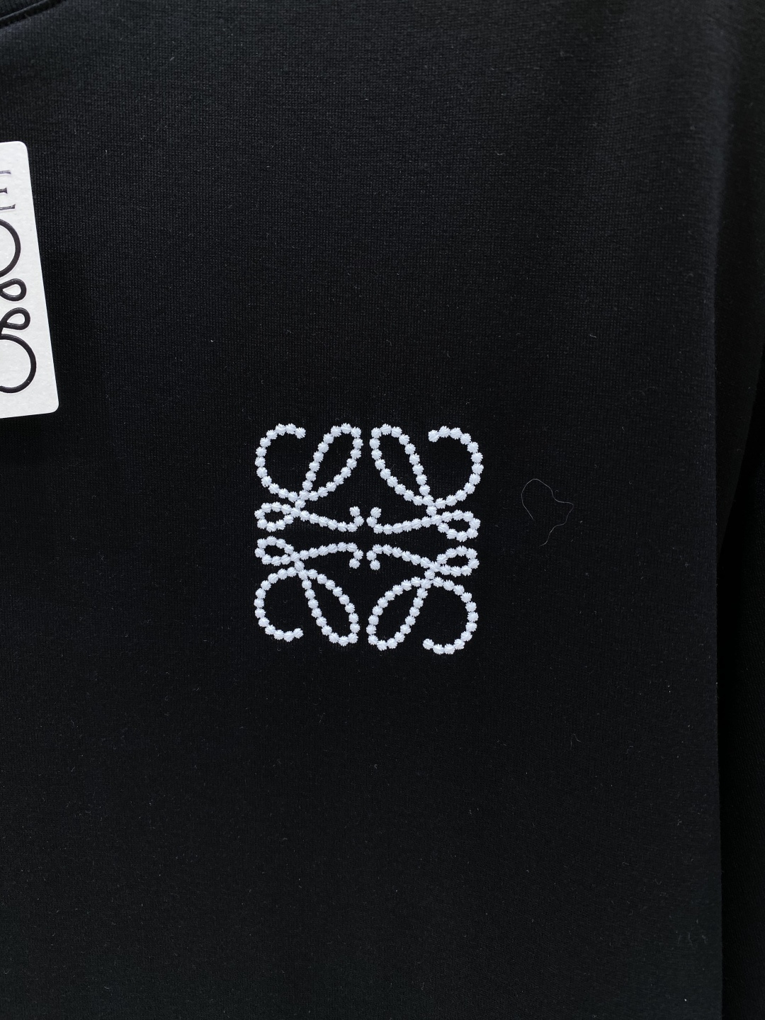 《𝙉𝙚𝙬🖤❤️罗家》2026ss新工艺logo高品质纯棉质阔版圆领男士短袖T恤，新季新推系列将标识巧妙融