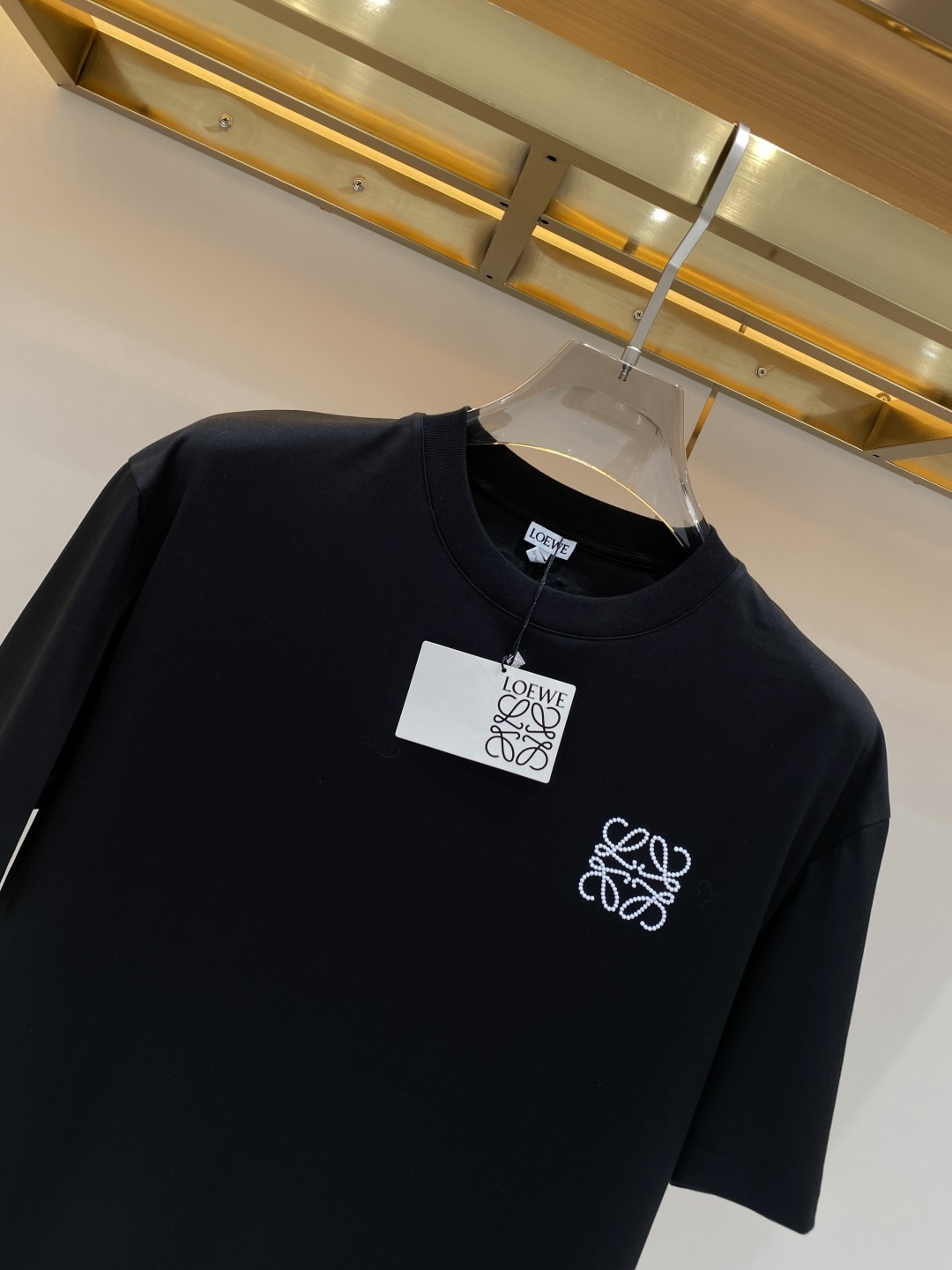 《𝙉𝙚𝙬🖤❤️罗家》2026ss新工艺logo高品质纯棉质阔版圆领男士短袖T恤，新季新推系列将标识巧妙融
