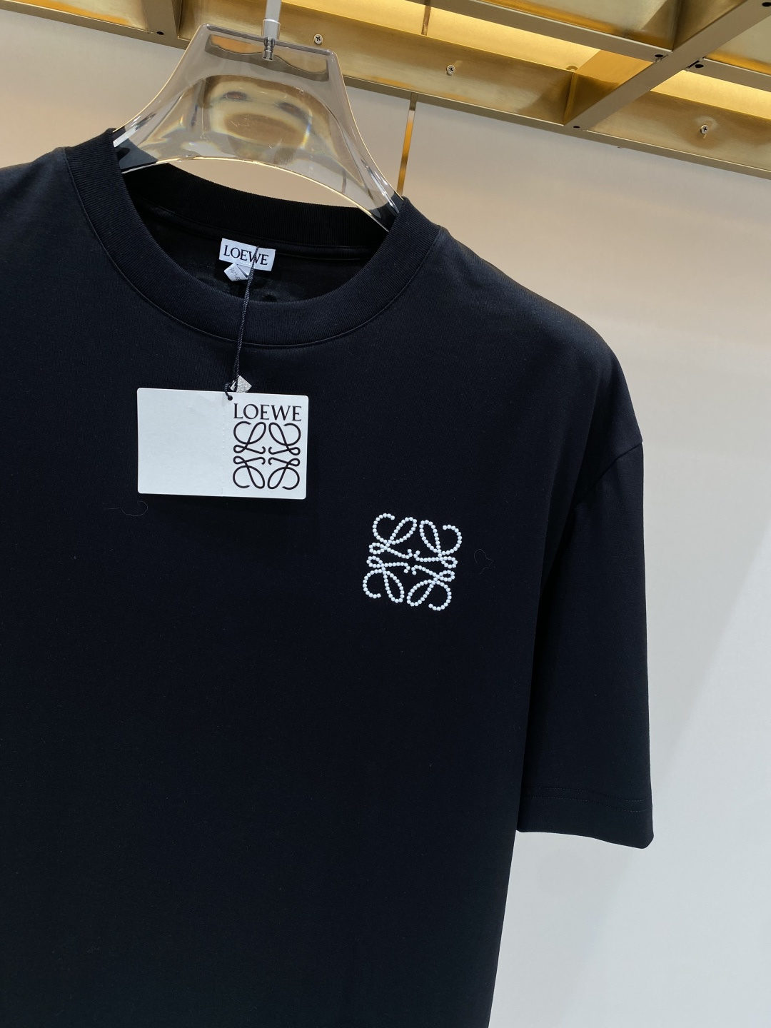 《𝙉𝙚𝙬🖤❤️罗家》2026ss新工艺logo高品质纯棉质阔版圆领男士短袖T恤，新季新推系列将标识巧妙融
