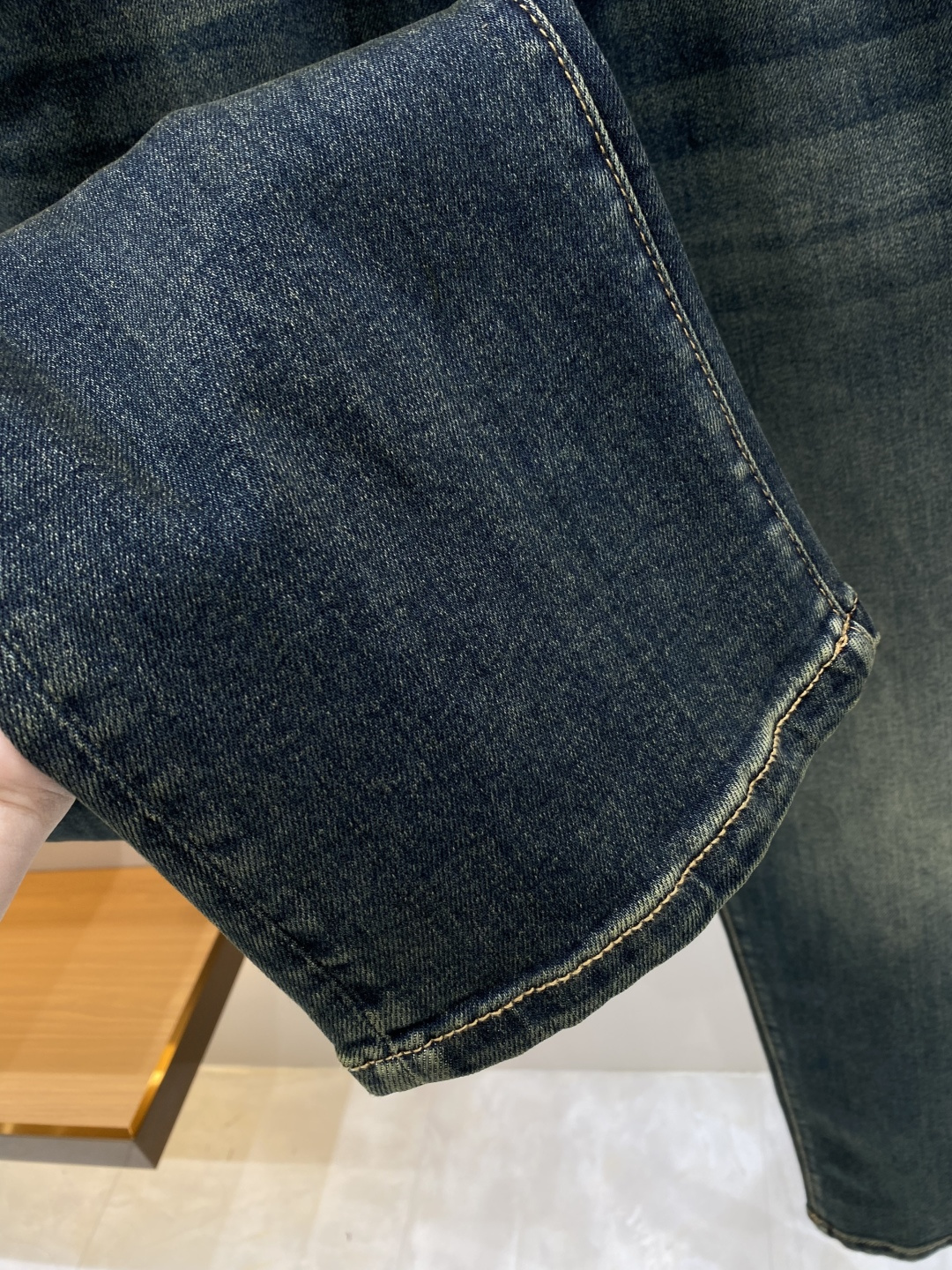 《𝙉𝙚𝙬🖤❤️巴黎家》2026最新品牛仔裤 专柜热销款 品味与价值共享 身穿着非常舒适 低调不失奢华 穿