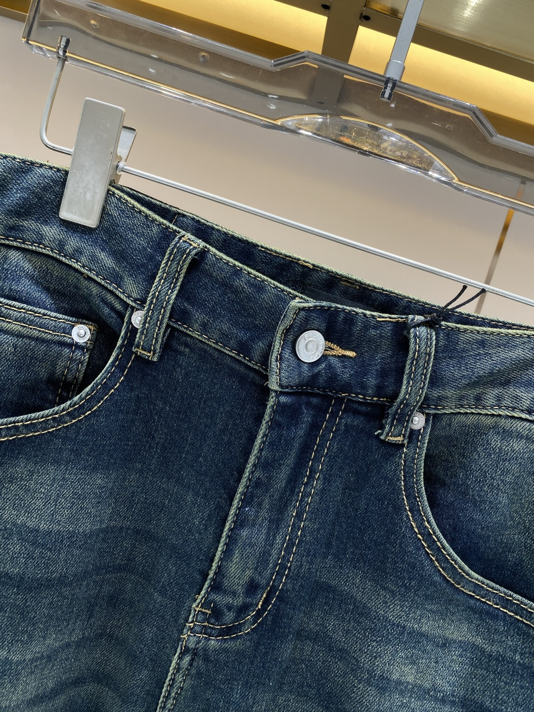 《𝙉𝙚𝙬🖤❤️巴黎家》2026最新品牛仔裤 专柜热销款 品味与价值共享 身穿着非常舒适 低调不失奢华 穿