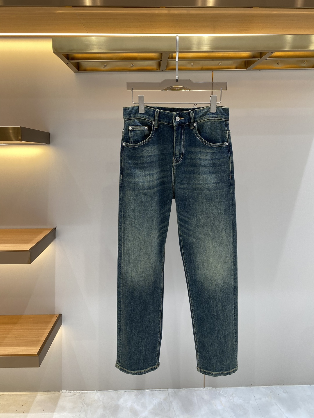 《𝙉𝙚𝙬🖤❤️巴黎家》2026最新品牛仔裤 专柜热销款 品味与价值共享 身穿着非常舒适 低调不失奢华 穿