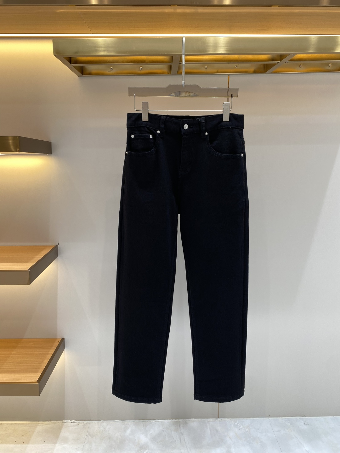 《𝙉𝙚𝙬🖤❤️巴黎家》2026最新品牛仔裤 专柜热销款 品味与价值共享 身穿着非常舒适 低调不失奢华 穿