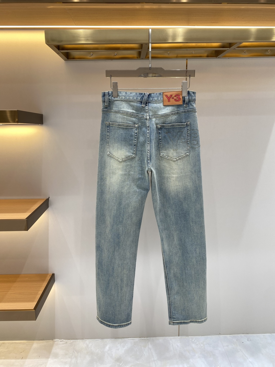 《𝙉𝙚𝙬🖤❤️Y3家》2026春款 牛仔 超级有范儿的一款牛仔裤，定制原版水洗牛仔面料，独特设计，顶级工