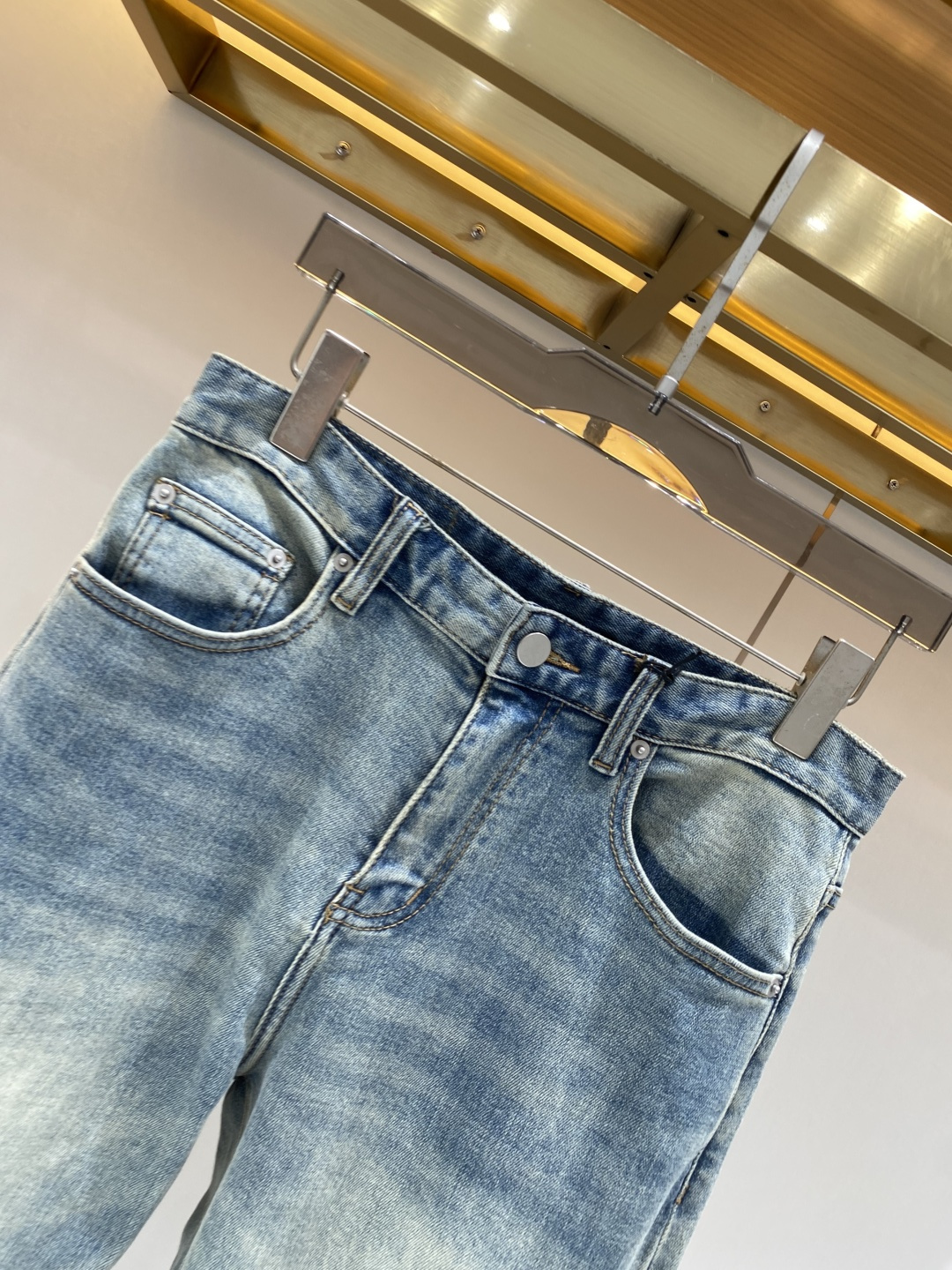 《𝙉𝙚𝙬🖤❤️Y3家》2026春款 牛仔 超级有范儿的一款牛仔裤，定制原版水洗牛仔面料，独特设计，顶级工