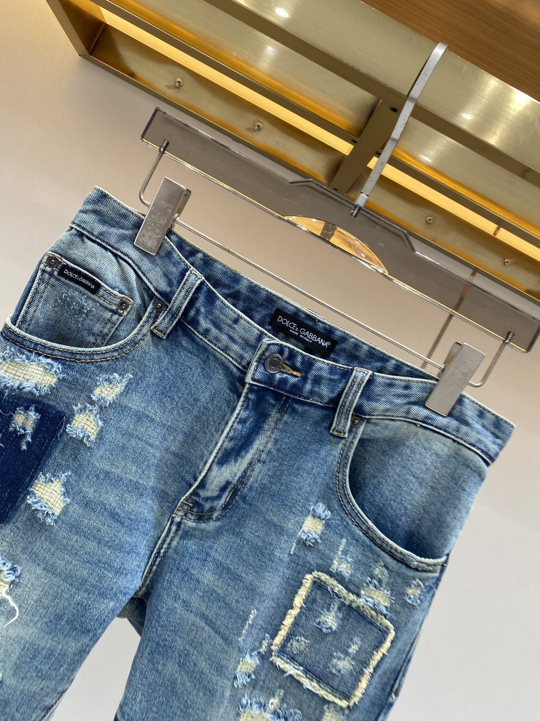 《𝙉𝙚𝙬🖤❤️DG家》2026春款 牛仔 超级有范儿的一款牛仔裤，定制原版水洗牛仔面料，独特设计，顶级工