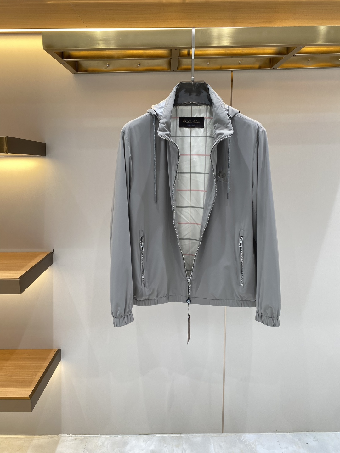 《𝙉𝙚𝙬🖤❤️loro Piana家》2026ss早春新款发布 夹克外套，爆款穿上就是舒适自在又显瘦的存