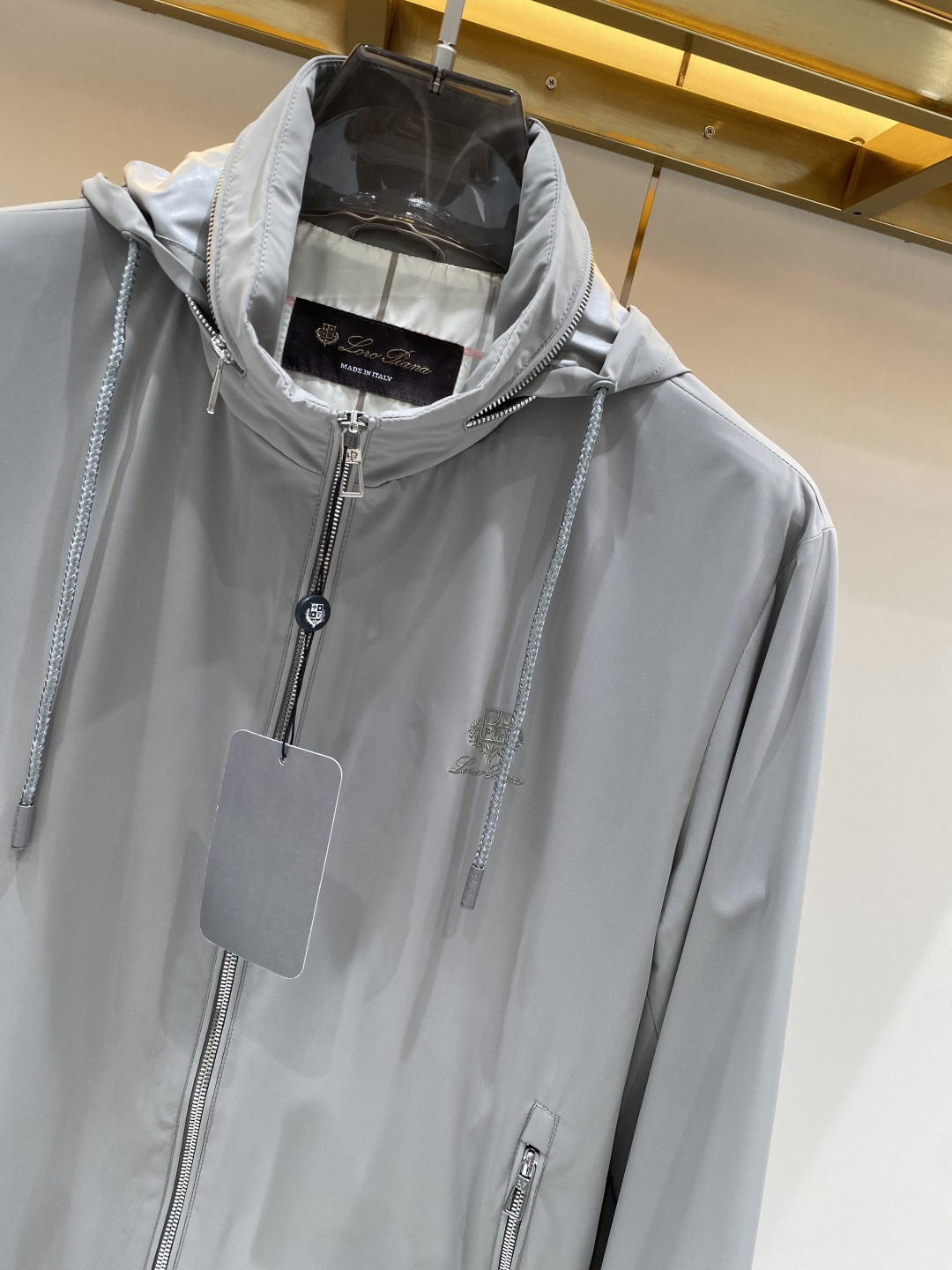 《𝙉𝙚𝙬🖤❤️loro Piana家》2026ss早春新款发布 夹克外套，爆款穿上就是舒适自在又显瘦的存