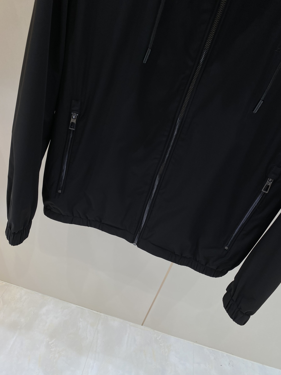 《𝙉𝙚𝙬🖤❤️loro Piana家》2026ss早春新款发布 夹克外套，爆款穿上就是舒适自在又显瘦的存