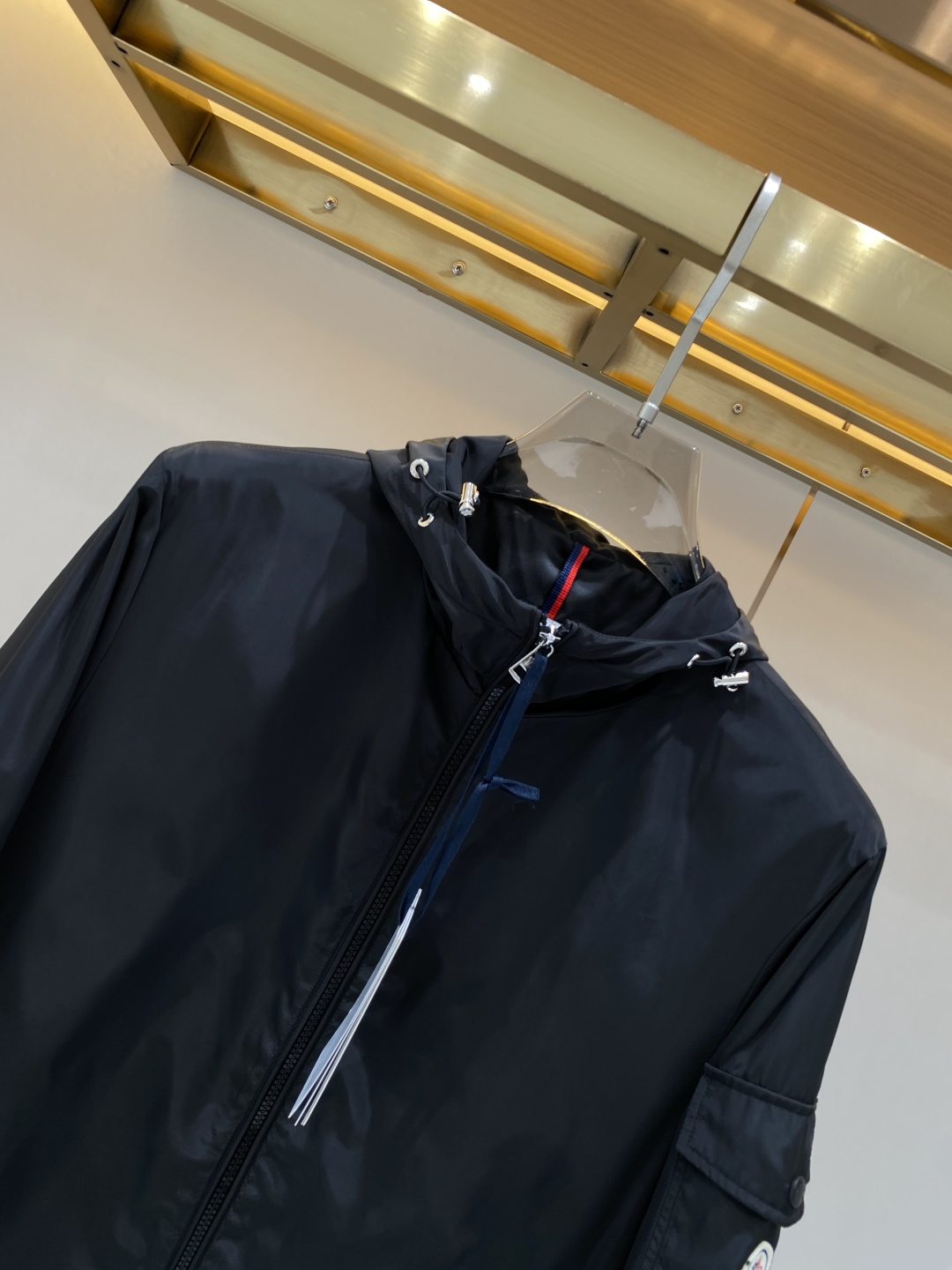 《𝙉𝙚𝙬🖤❤️蒙家》2026ss早春新款发布 夹克外套，爆款穿上就是舒适自在又显瘦的存在，慵懒而随性，结