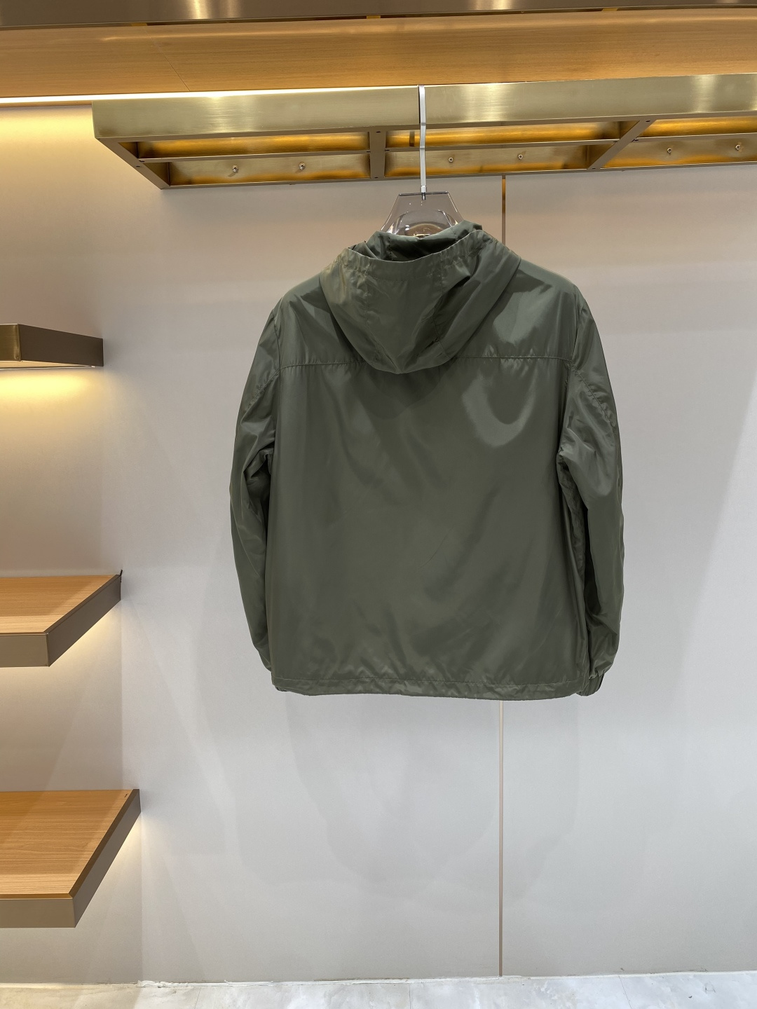 《𝙉𝙚𝙬🖤❤️蒙家》2026ss早春新款发布 夹克外套，爆款穿上就是舒适自在又显瘦的存在，慵懒而随性，结