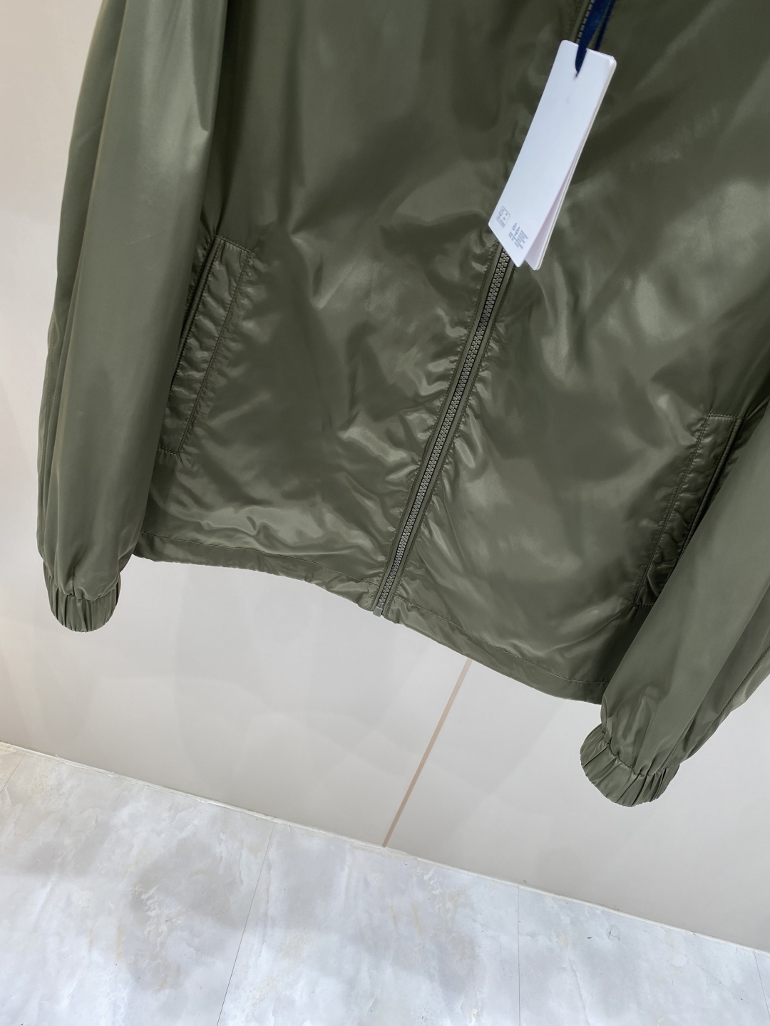 《𝙉𝙚𝙬🖤❤️蒙家》2026ss早春新款发布 夹克外套，爆款穿上就是舒适自在又显瘦的存在，慵懒而随性，结