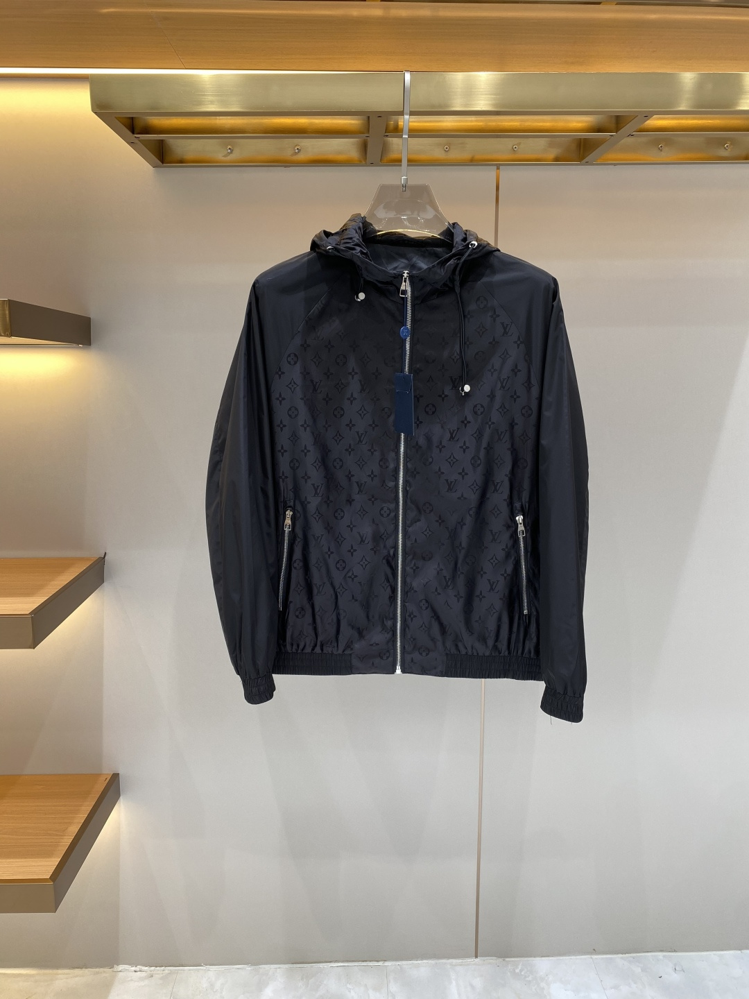 《𝙉𝙚𝙬🖤❤️驴家》2026ss早春新款发布 夹克外套，爆款穿上就是舒适自在又显瘦的存在，慵懒而随性，结