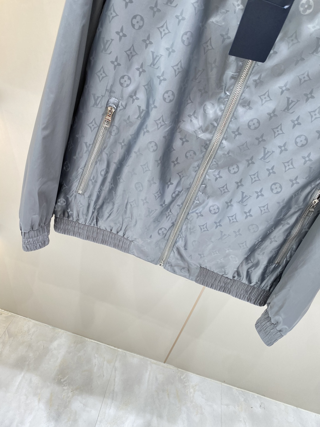 《𝙉𝙚𝙬🖤❤️驴家》2026ss早春新款发布 夹克外套，爆款穿上就是舒适自在又显瘦的存在，慵懒而随性，结