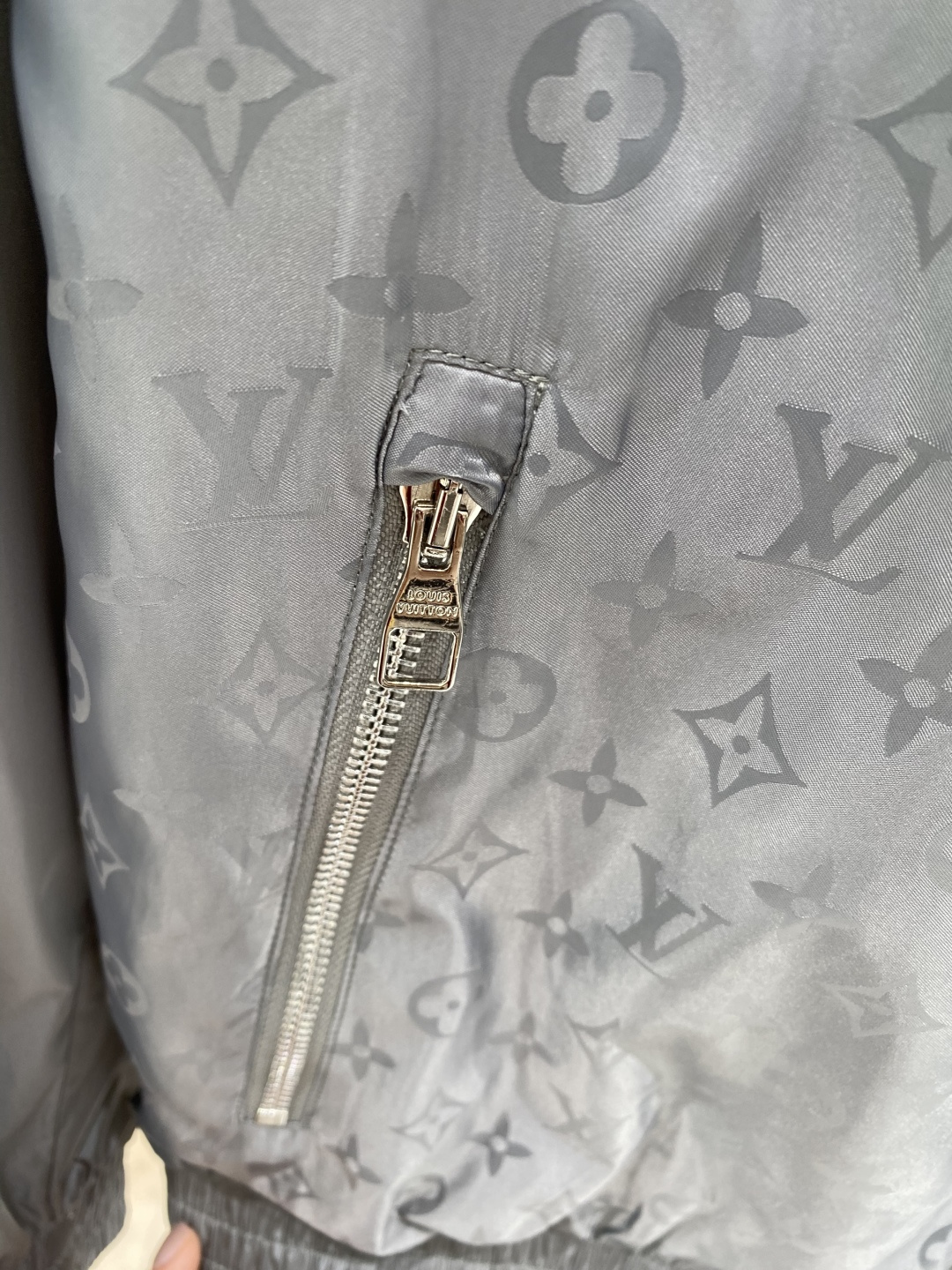 《𝙉𝙚𝙬🖤❤️驴家》2026ss早春新款发布 夹克外套，爆款穿上就是舒适自在又显瘦的存在，慵懒而随性，结