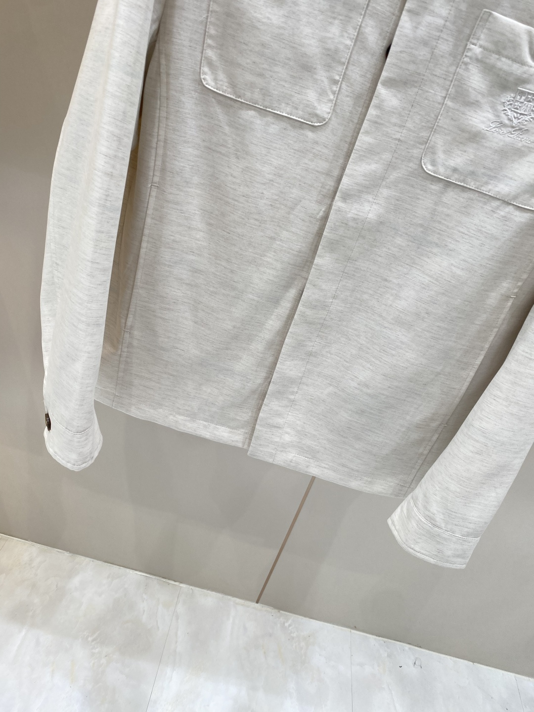 《𝙉𝙚𝙬🖤❤️loro Piana家》2026ss早春新款发布 夹克外套，爆款穿上就是舒适自在又显瘦的存