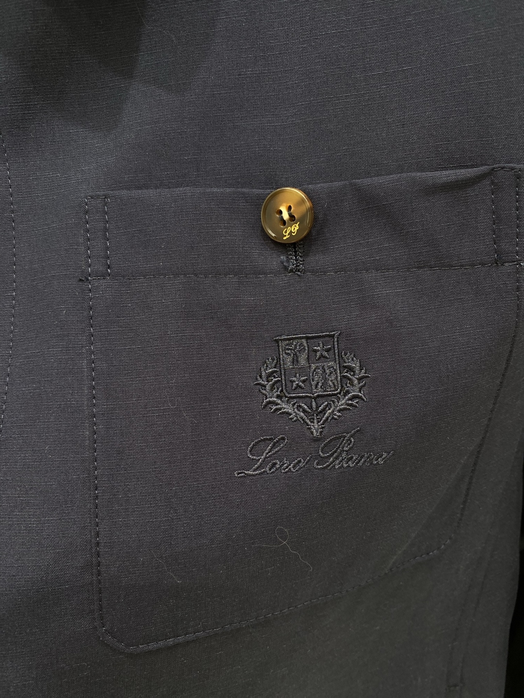 《𝙉𝙚𝙬🖤❤️loro Piana家》2026ss早春新款发布 夹克外套，爆款穿上就是舒适自在又显瘦的存