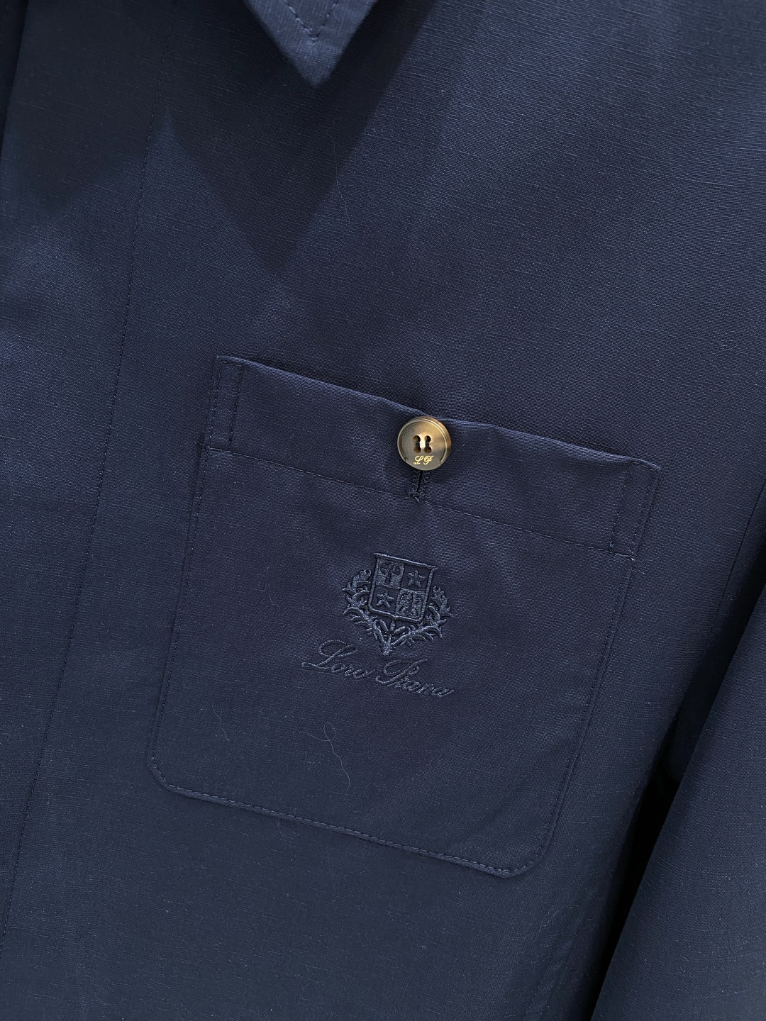 《𝙉𝙚𝙬🖤❤️loro Piana家》2026ss早春新款发布 夹克外套，爆款穿上就是舒适自在又显瘦的存