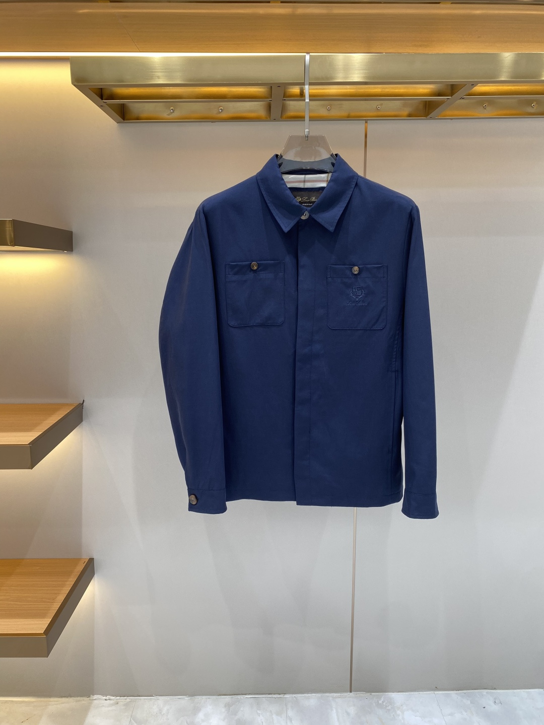 《𝙉𝙚𝙬🖤❤️loro Piana家》2026ss早春新款发布 夹克外套，爆款穿上就是舒适自在又显瘦的存