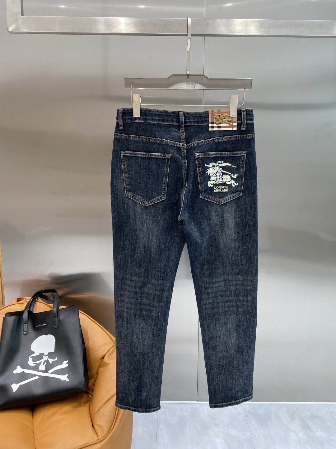 《𝙉𝙚𝙬🖤❤️巴家》2026最新品牛仔裤 专柜热销款 品味与价值共享 身穿着非常舒适 低调不失奢华 穿出