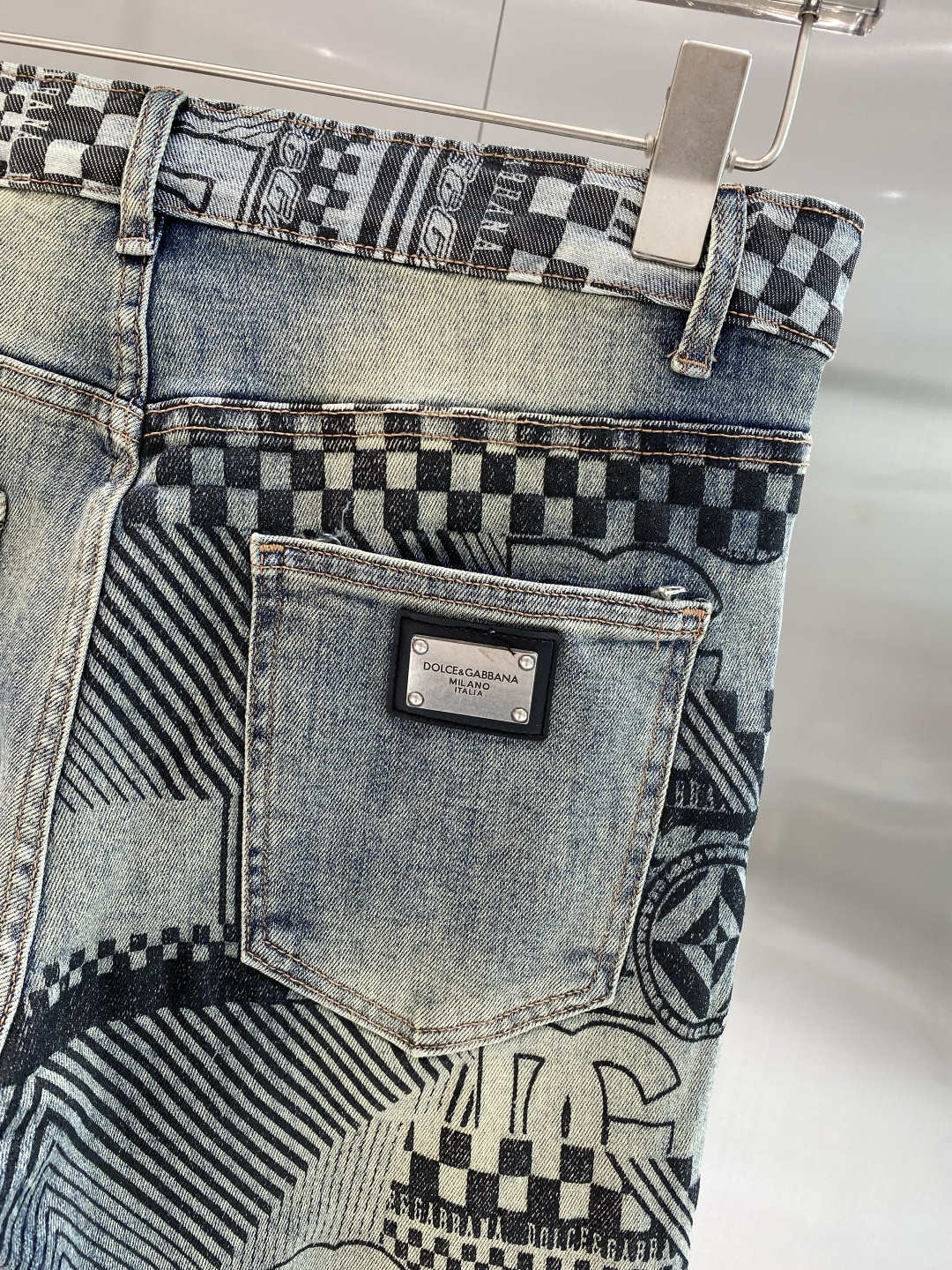 《𝙉𝙚𝙬🖤❤️DG家》2026最新品牛仔裤 专柜热销款 品味与价值共享 身穿着非常舒适 低调不失奢华 穿