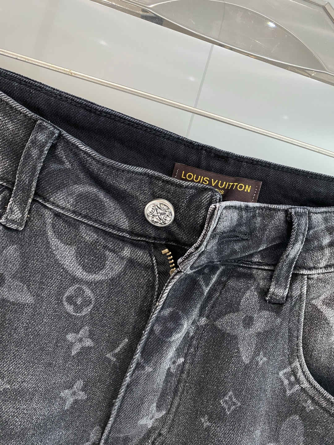 《𝙉𝙚𝙬🖤❤️驴家》2026最新品牛仔裤 专柜热销款 品味与价值共享 身穿着非常舒适 低调不失奢华 穿出