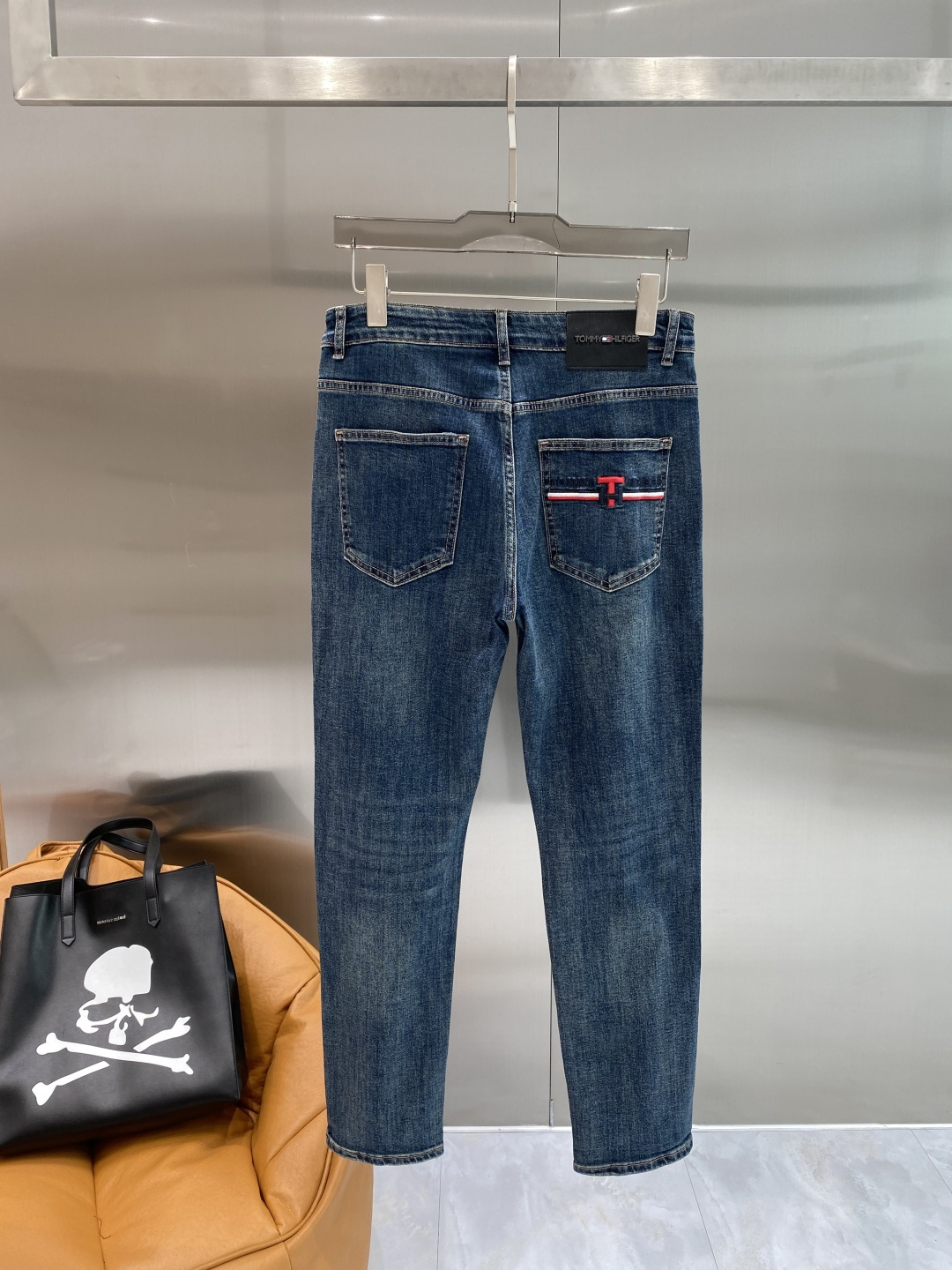 《𝙉𝙚𝙬🖤❤️TB家》2026最新品牛仔裤 专柜热销款 品味与价值共享 身穿着非常舒适 低调不失奢华 穿