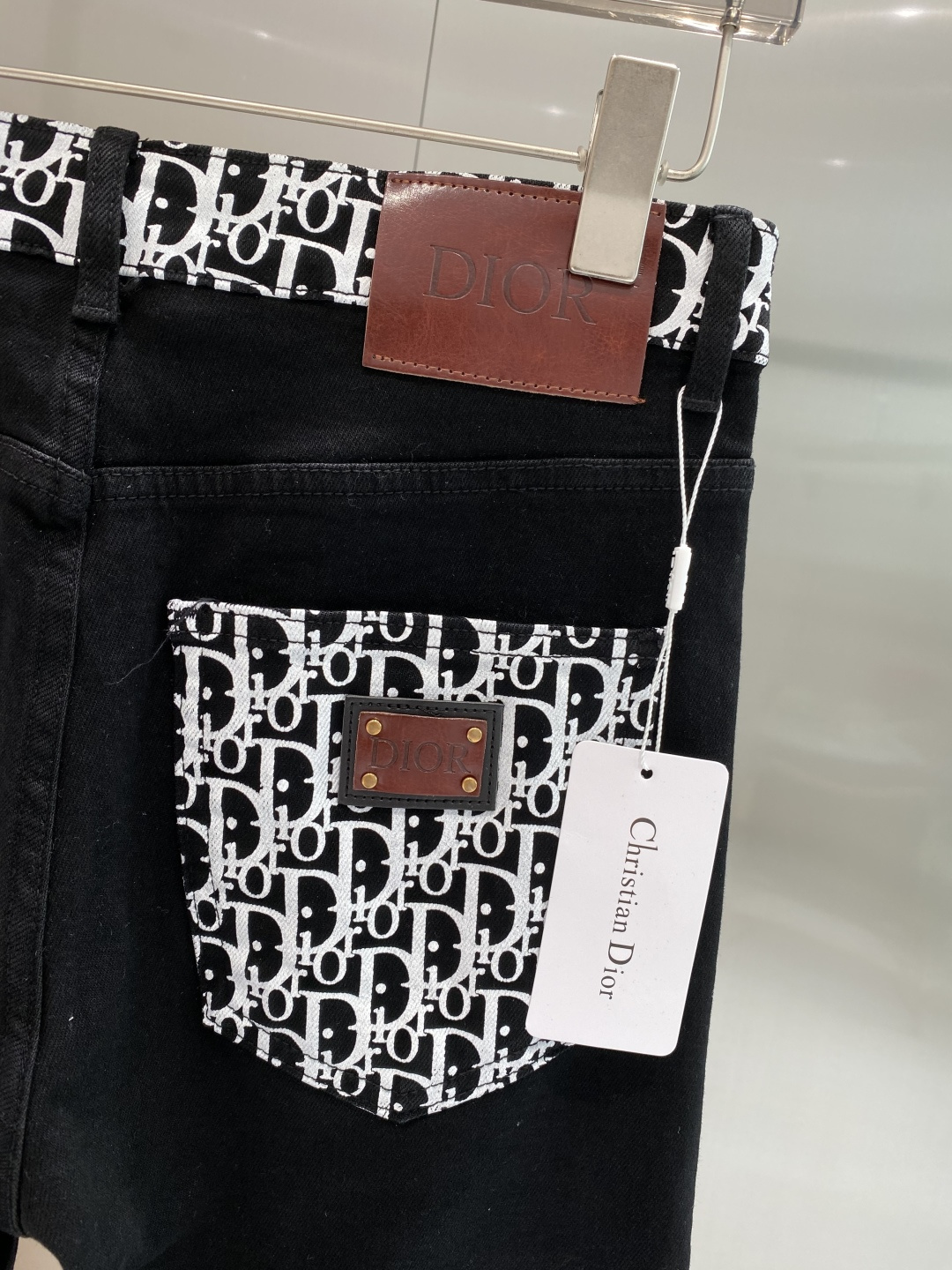 《𝙉𝙚𝙬🖤❤️迪家》2026最新品牛仔裤 专柜热销款 品味与价值共享 身穿着非常舒适 低调不失奢华 穿出