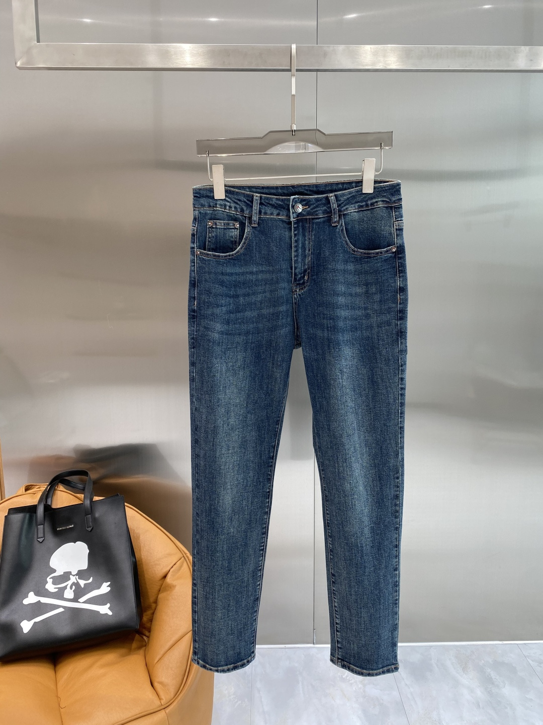 《𝙉𝙚𝙬🖤❤️TB家》2026最新品牛仔裤 专柜热销款 品味与价值共享 身穿着非常舒适 低调不失奢华 穿