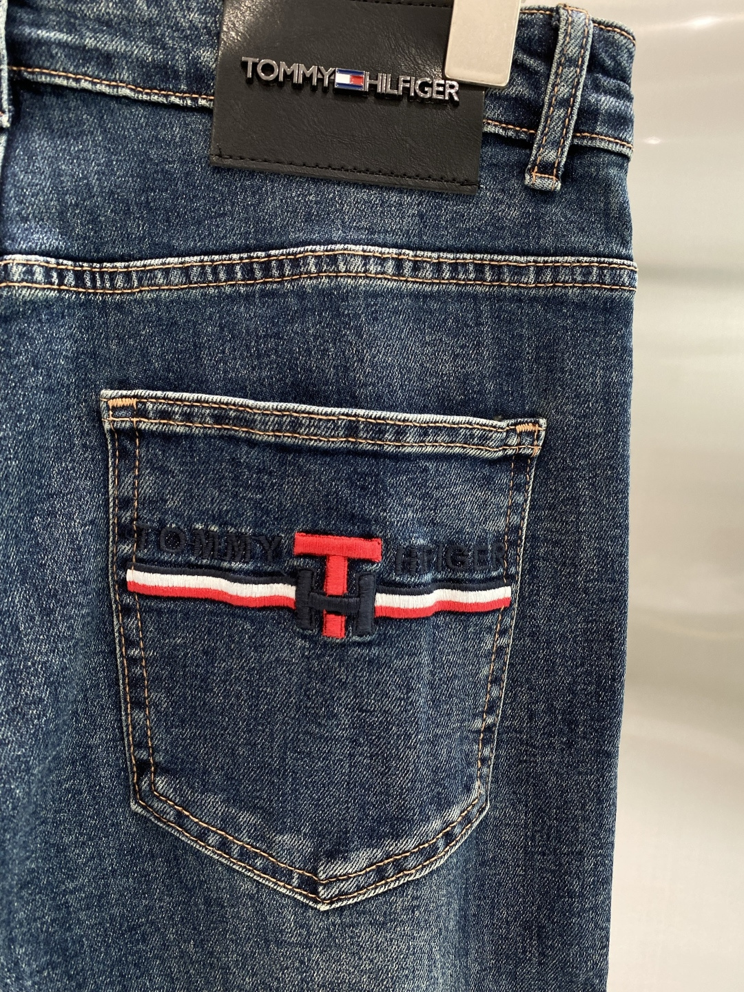 《𝙉𝙚𝙬🖤❤️TB家》2026最新品牛仔裤 专柜热销款 品味与价值共享 身穿着非常舒适 低调不失奢华 穿