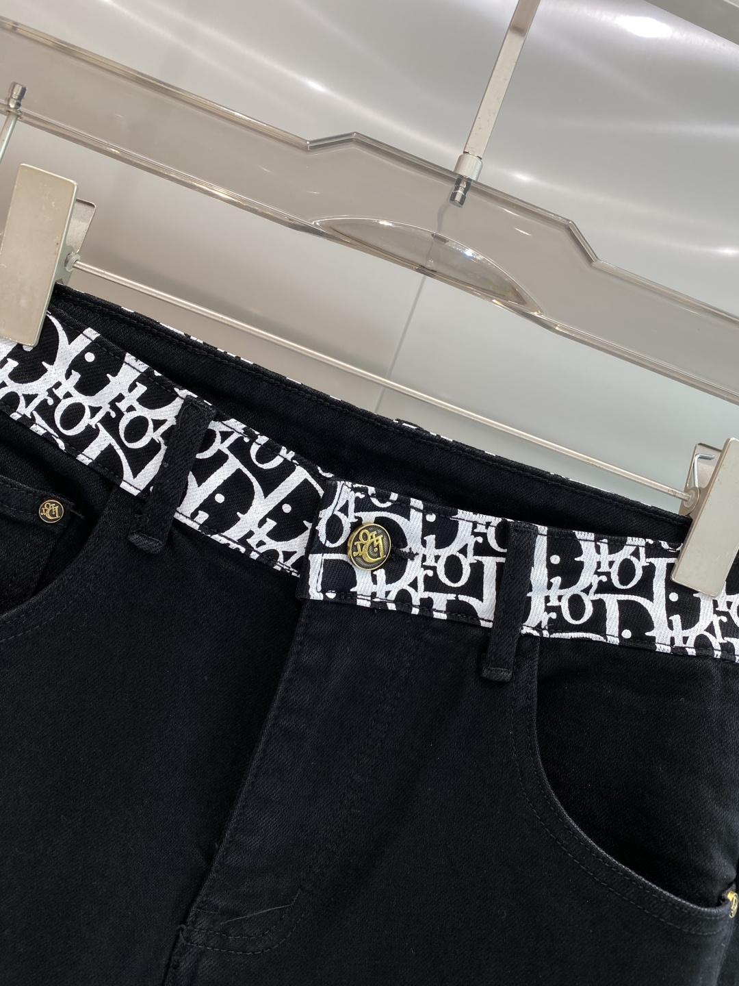 《𝙉𝙚𝙬🖤❤️迪家》2026最新品牛仔裤 专柜热销款 品味与价值共享 身穿着非常舒适 低调不失奢华 穿出