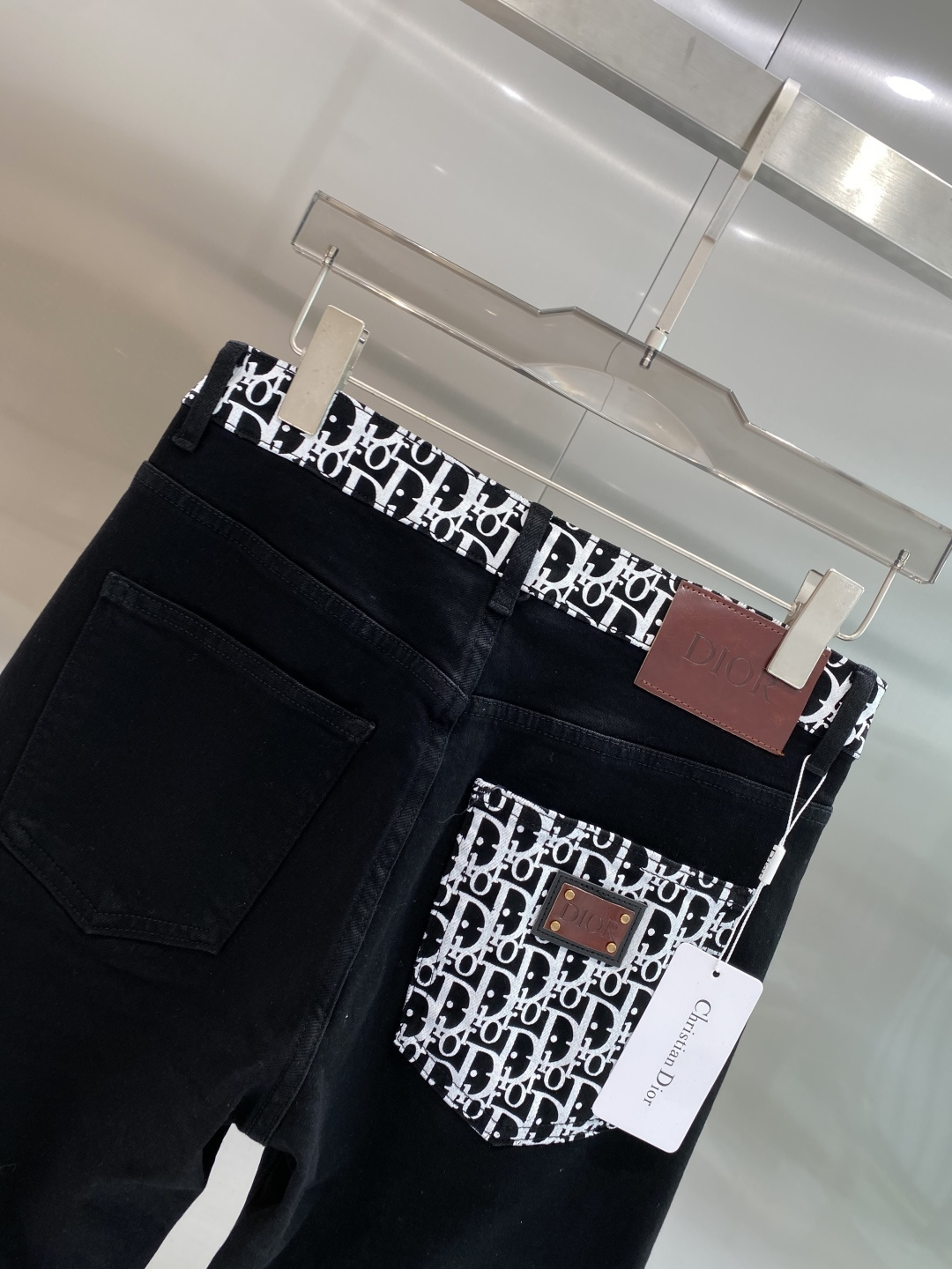 《𝙉𝙚𝙬🖤❤️迪家》2026最新品牛仔裤 专柜热销款 品味与价值共享 身穿着非常舒适 低调不失奢华 穿出