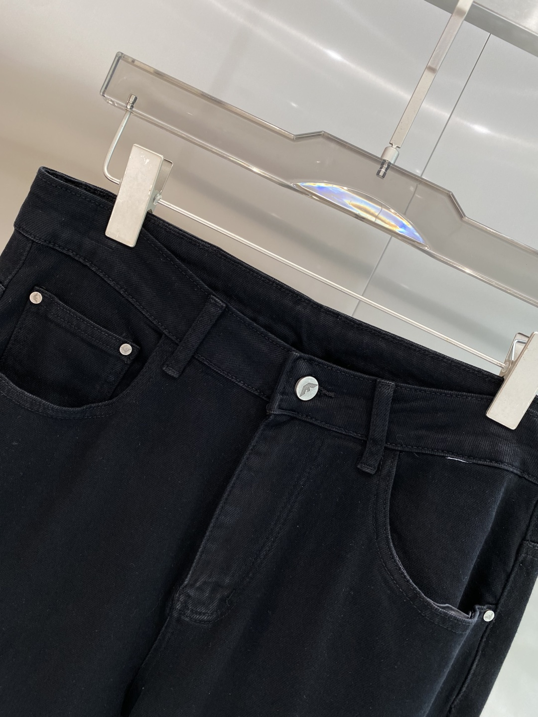 《𝙉𝙚𝙬🖤❤️阿玛家》2026最新品牛仔裤 专柜热销款 品味与价值共享 身穿着非常舒适 低调不失奢华 穿