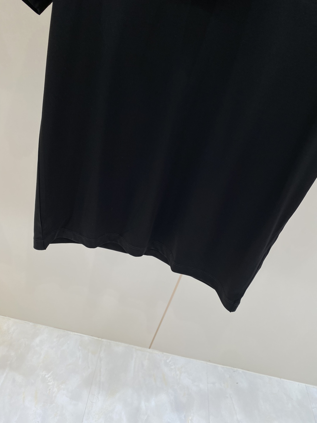 《𝙉𝙚𝙬🖤❤️驴家》2026SS最新款春夏短袖T恤，丝光棉 帅气时尚，胸口顶级图案字母，简约百搭款。面料