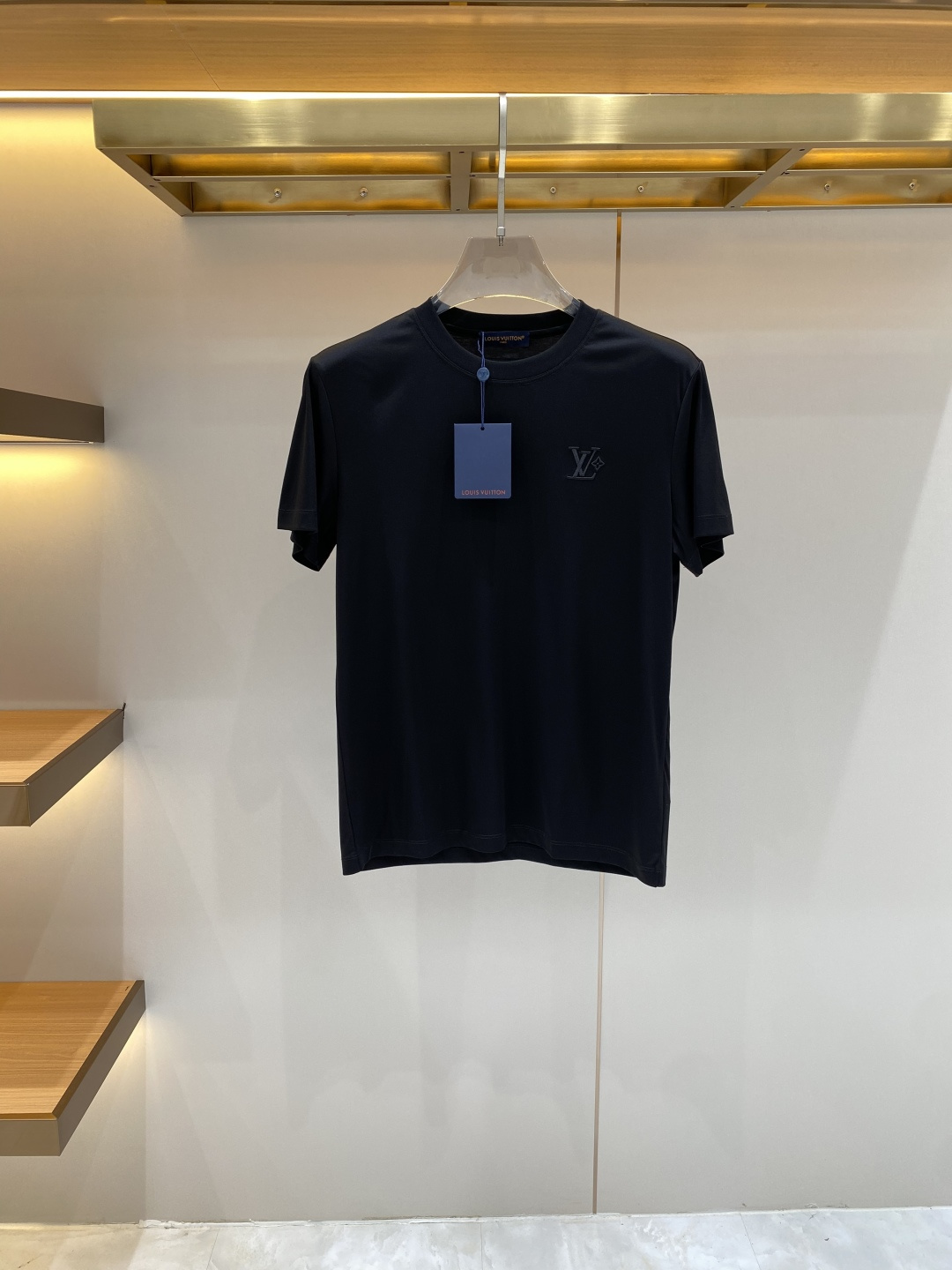 《𝙉𝙚𝙬🖤❤️驴家》2026SS最新款春夏短袖T恤，丝光棉 帅气时尚，胸口顶级图案字母，简约百搭款。面料